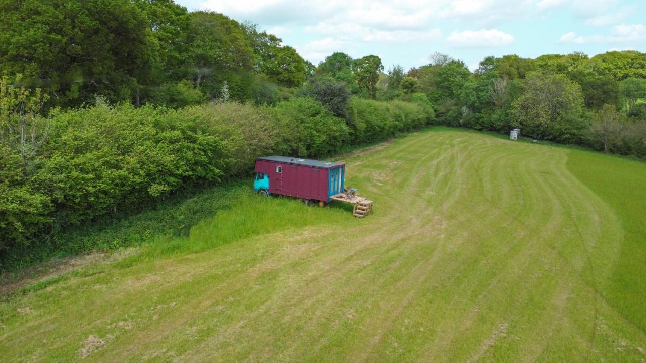 Quirky Vintage Horsebox Conversion With Stunning Views Of Ardingly Reservoir Balcombe Екстер'єр фото