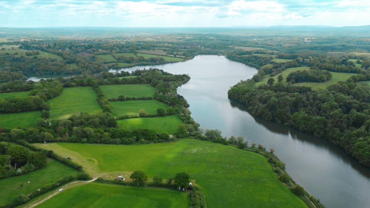 Quirky Vintage Horsebox Conversion With Stunning Views Of Ardingly Reservoir Balcombe Екстер'єр фото
